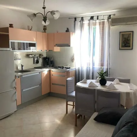 Appartement Divna *